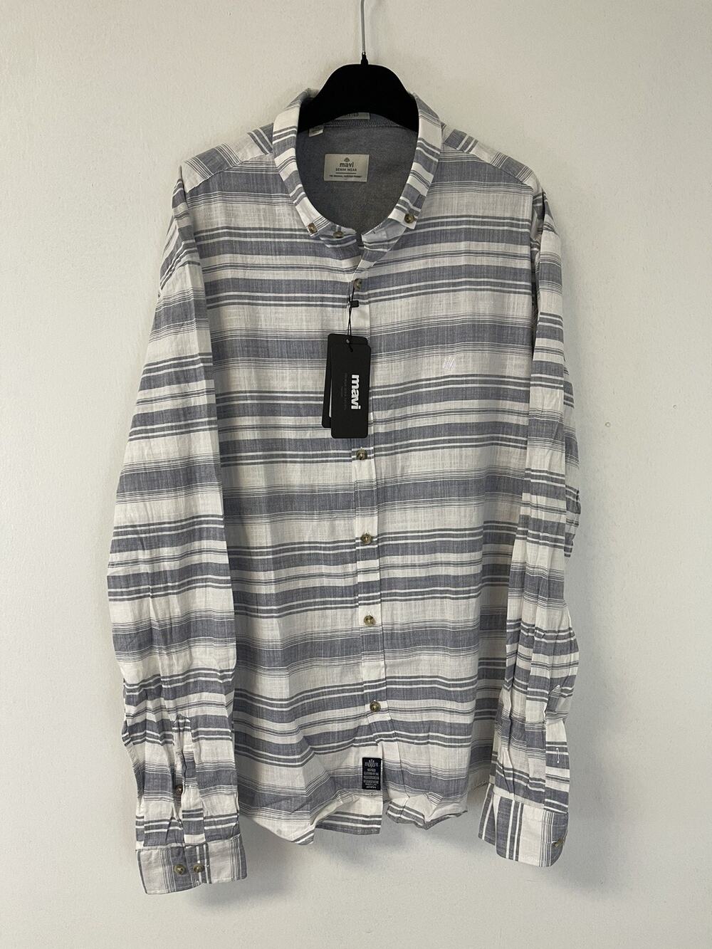 Mavi Shirt Mens Small Blue Button Up Striped Long Sleeve Lightweight N209